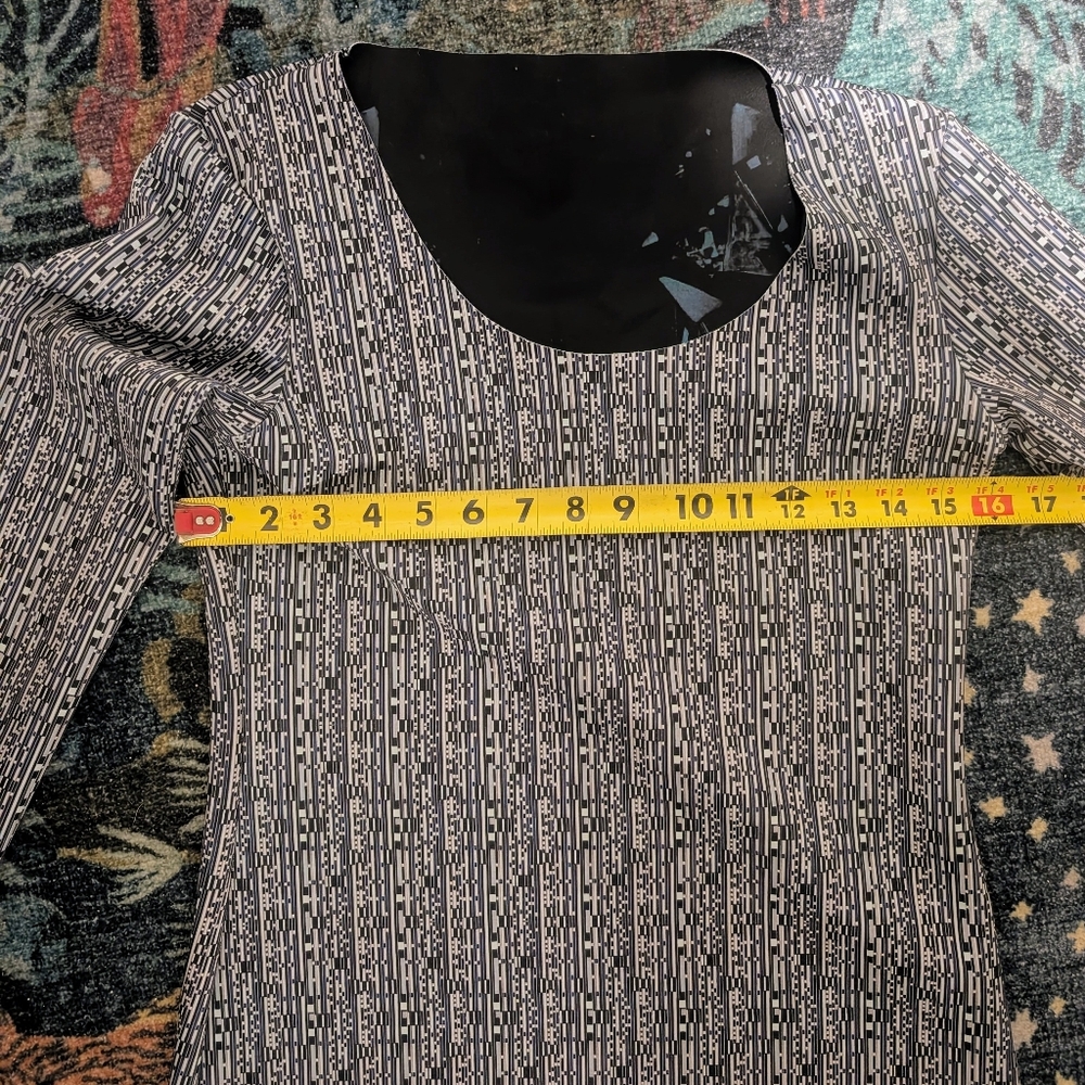 Animapop -M- Photoprint Reversible Longsleeve Lazer Cut Scuba Dress - Picture 4 of 11